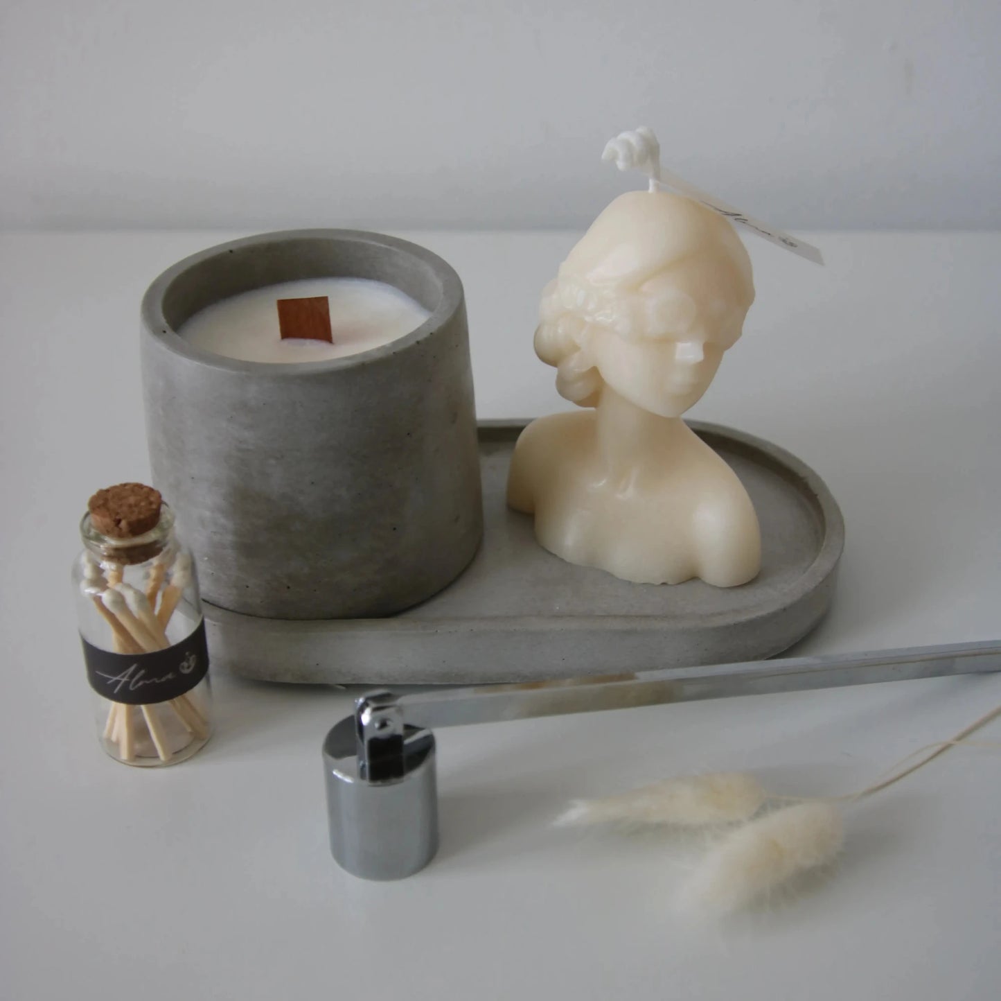 Blindfold Girl Gift Box Elements