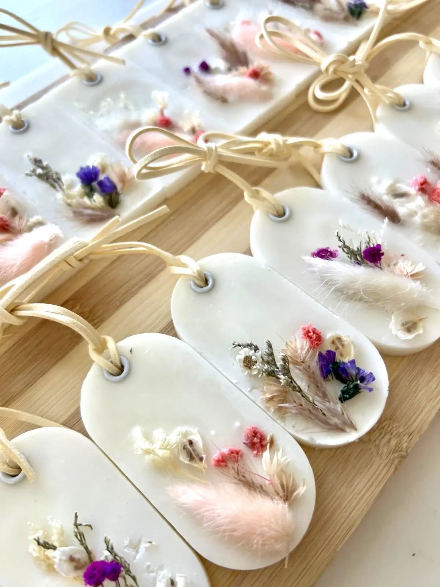 Dry Flowers Souvenir Bulk
