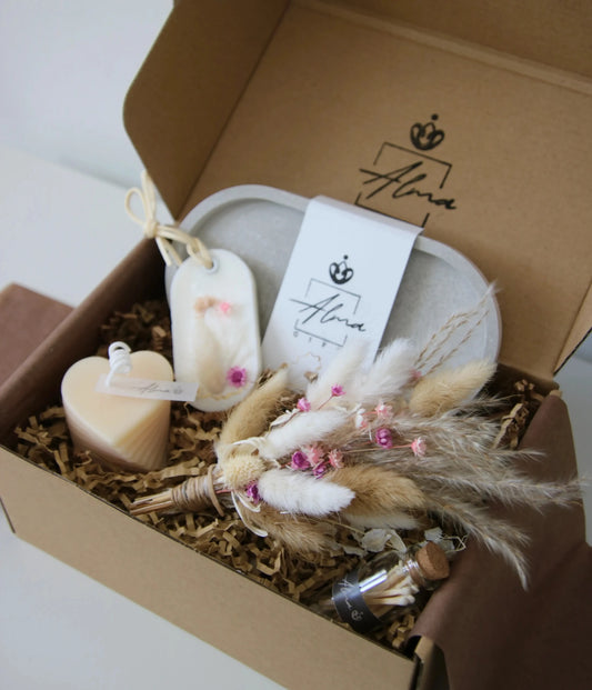 Heart of Layers Gift Box Diagonal