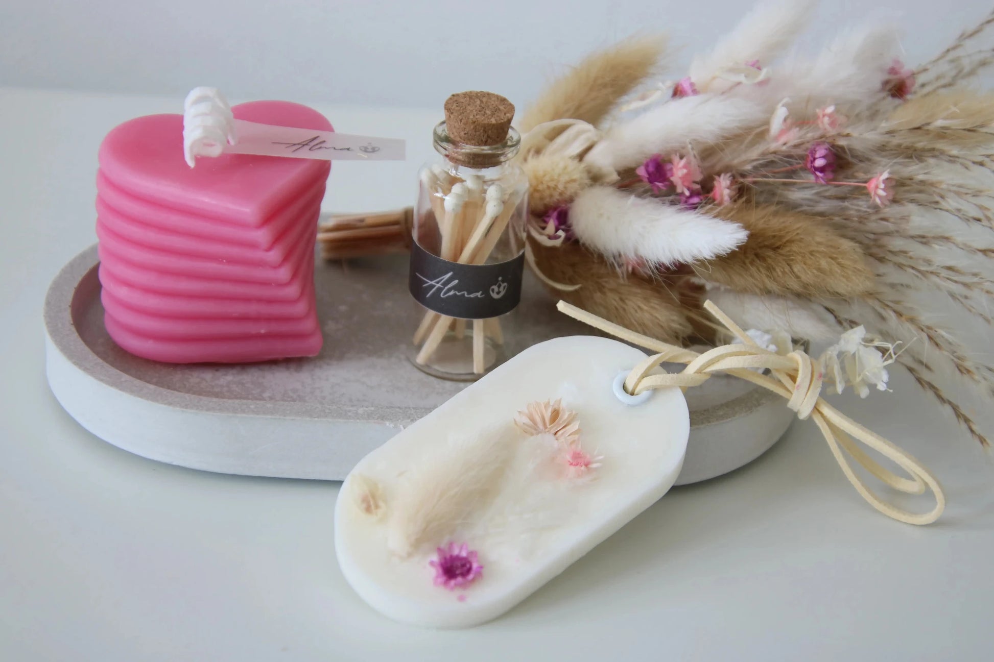 Heart of Layers Gift Box Pink