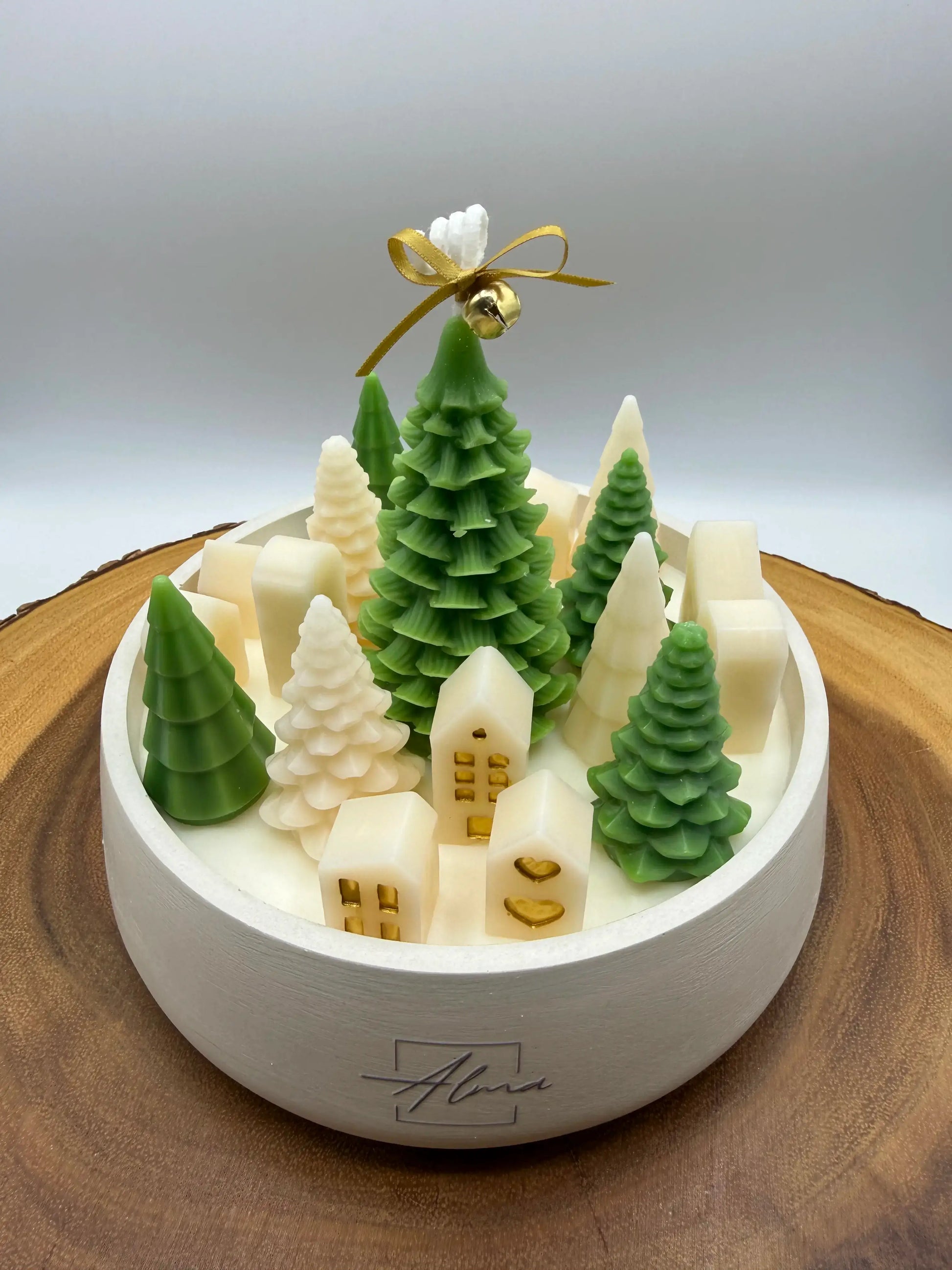 Handmade Christmas candle with rustic forest theme – soy wax holiday decor – Alma Gift Up
