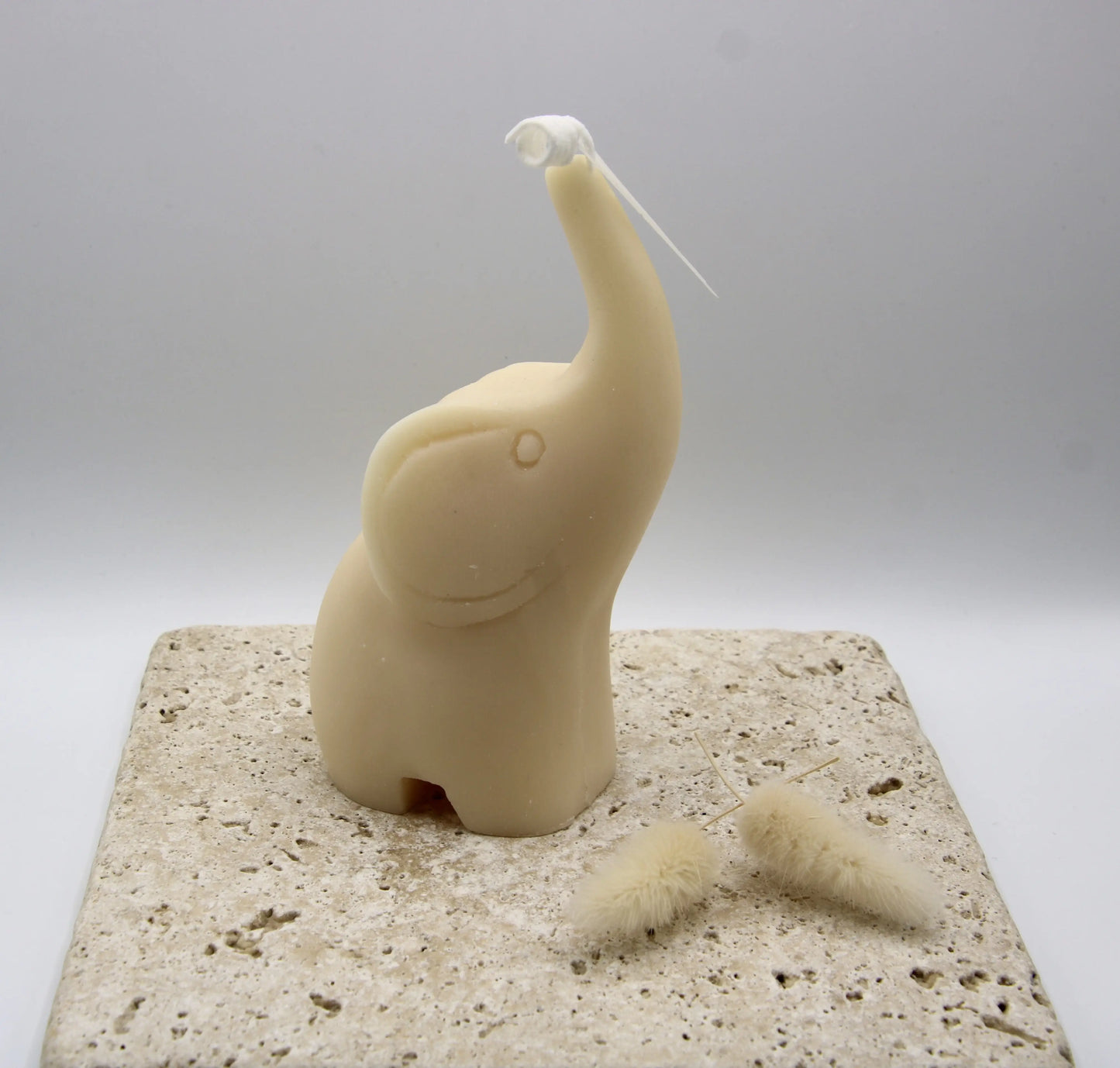 Ivory elephant-shaped candle with Ocean Rain scent, handmade in Miami – Zen Collection soy wax decor