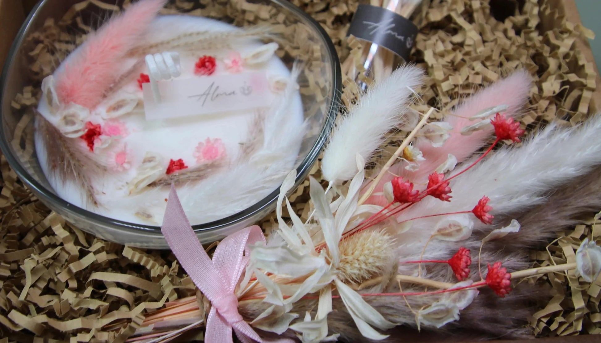  Natural Dry Flowers Bouquet Close 2