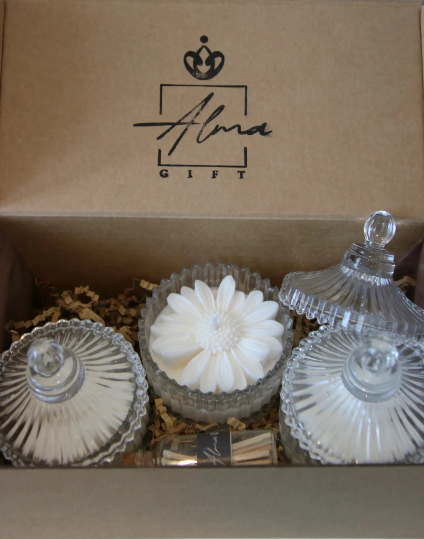 The Holders of Flowers Candle Gift Box 2